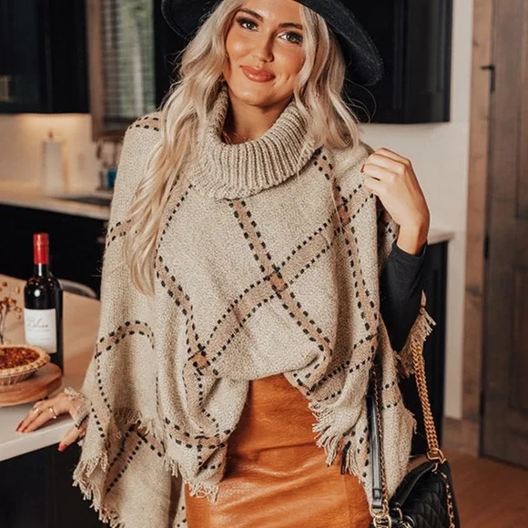 Poncho Turtleneck Windowpane Print - Picture 3 of 14